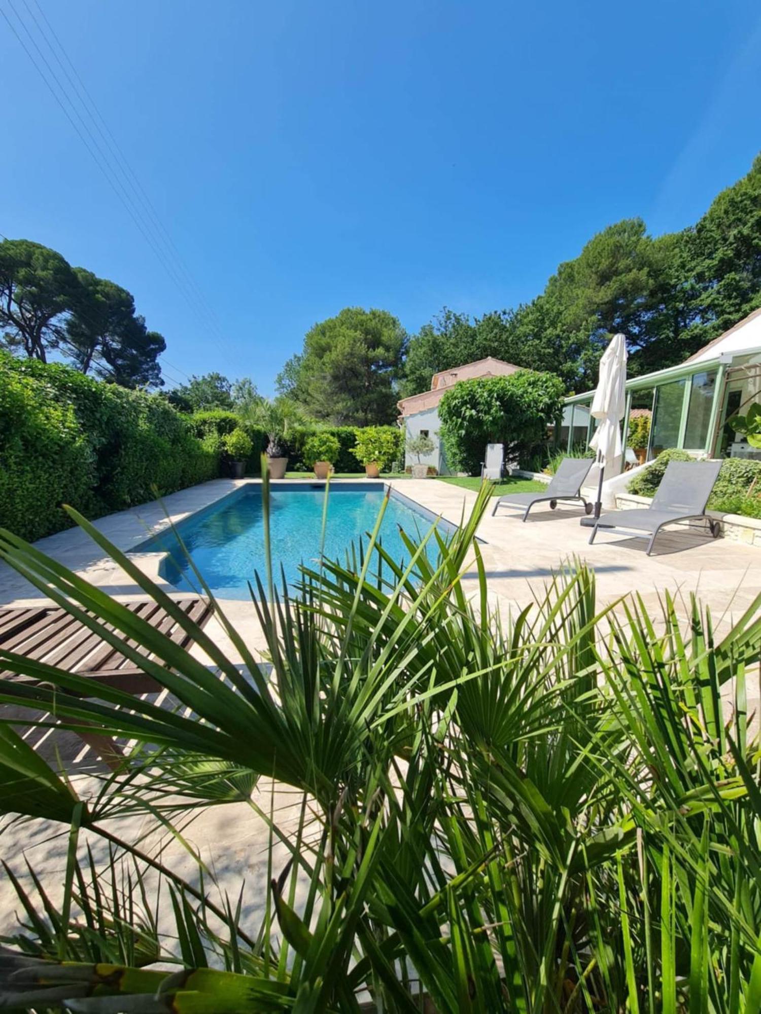 Maison Villa Pierrevert ภายนอก รูปภาพ