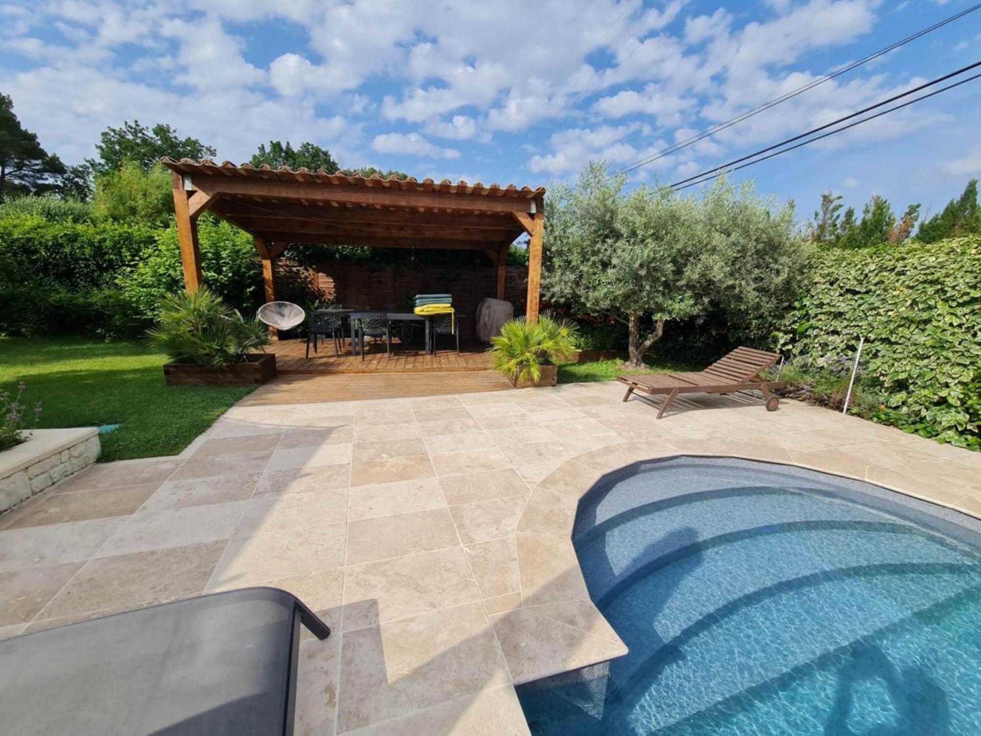 Maison Villa Pierrevert ภายนอก รูปภาพ