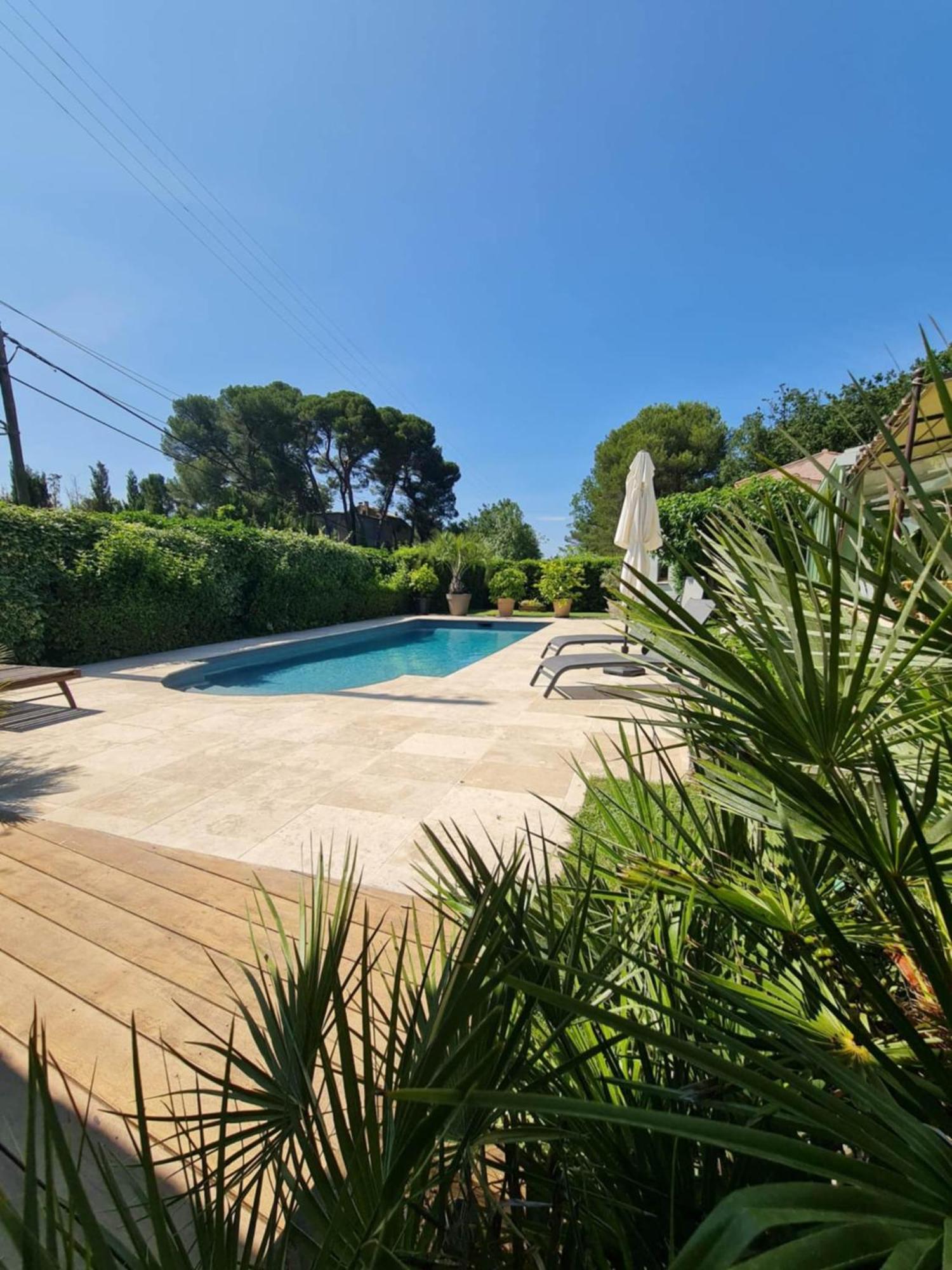 Maison Villa Pierrevert ภายนอก รูปภาพ